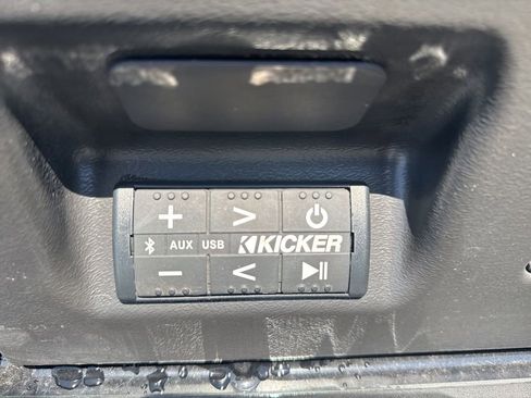 Used 2019 GMC Sierra 1500 Denali w/ Denali Carbonpro Edition AWD/4WD image 13