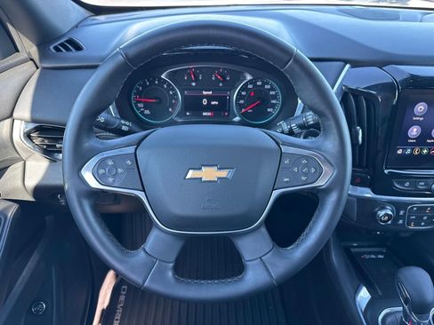 Used 2023 Chevrolet Traverse LT AWD/4WD image 8