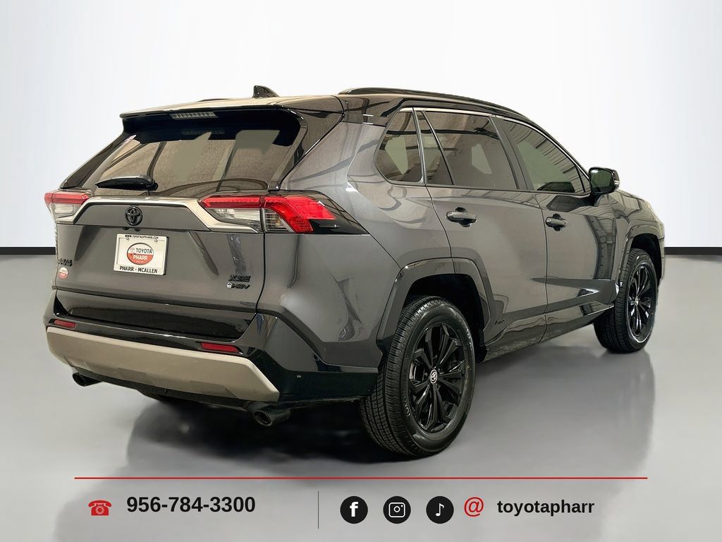 Used 2025 Toyota RAV4 XSE AWD/4WD image 4