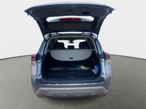 Used 2023 Nissan Rogue SV FWD image 6