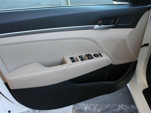 Used 2018 Hyundai Elantra Value Edition w/ Cargo Package FWD image 16