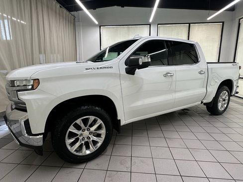 Used 2020 Chevrolet Silverado 1500 LTZ w/ LTZ Premium Package image 14