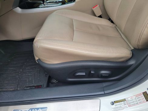 Used 2015 Nissan Altima 2.5 SL w/ Technology Package FWD image 19