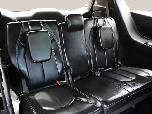 Used 2025 Chrysler Pacifica Select FWD image 20
