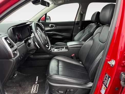 Used 2023 Kia Sorento EX image 10