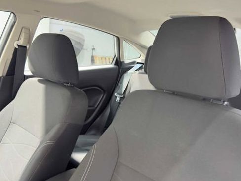 Used 2015 Ford Fiesta SE FWD image 21
