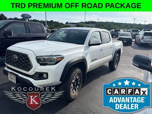 Used 2023 Toyota Tacoma TRD Off-Road w/ TRD Premium Off Road Package AWD/4WD image 2