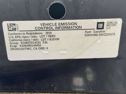 Used 2019 GMC Acadia SLT w/ LPO, Floor Liner Package AWD/4WD image 40