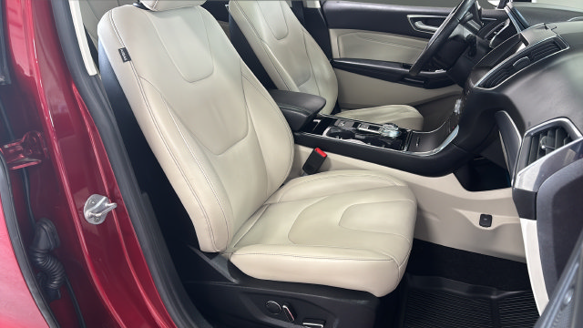 Used 2019 Ford Edge Titanium w/ Cold Weather Package AWD/4WD image 24