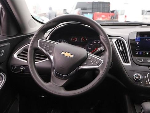 Used 2024 Chevrolet Malibu LT image 22