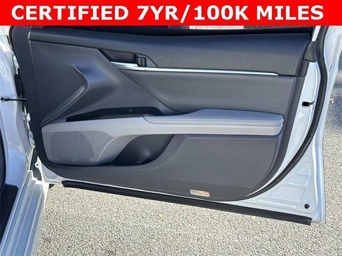 Used 2019 Toyota Camry XSE image 8