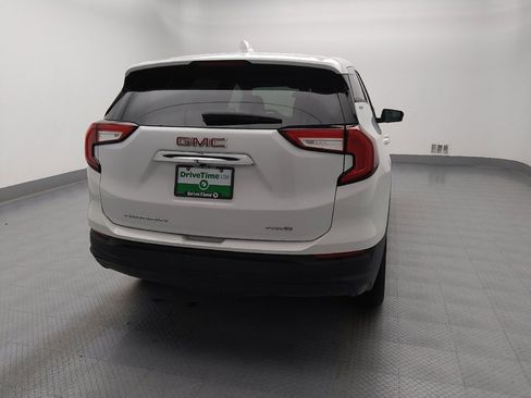 Used 2024 GMC Terrain SLE image 7