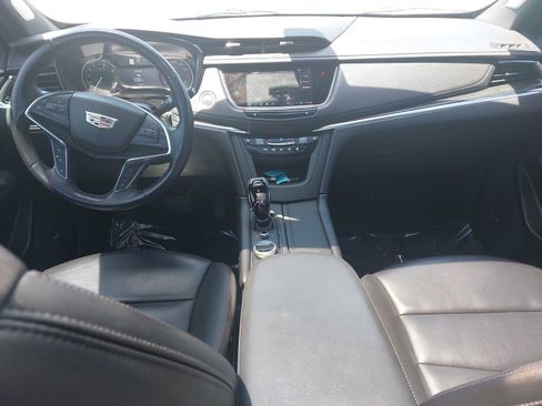 Used 2023 Cadillac XT5 Premium Luxury FWD image 9