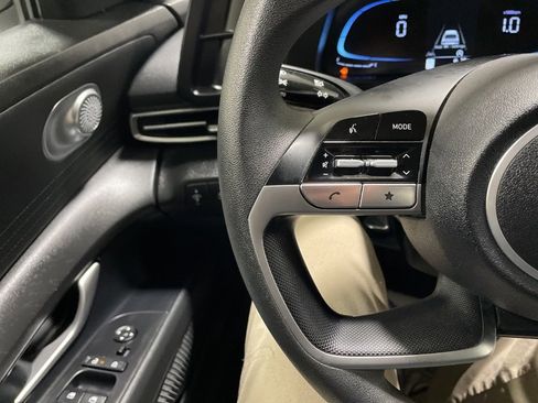 Used 2024 Hyundai Elantra SE image 22