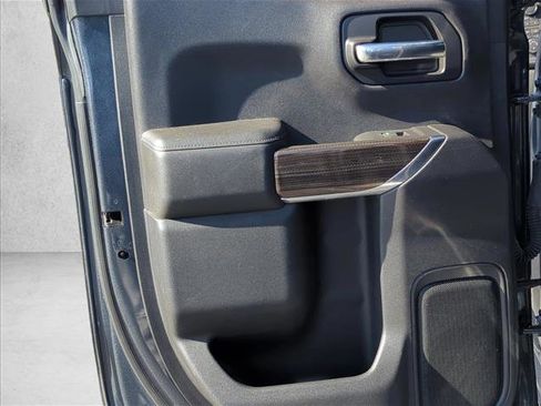 Used 2020 Chevrolet Silverado 1500 RST image 17