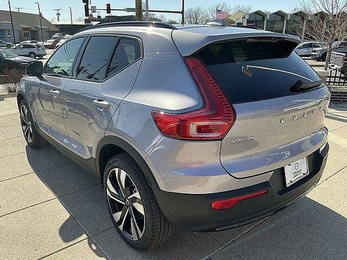 New 2026 Volvo XC40 B5 Plus w/ Climate Package AWD/4WD image 10
