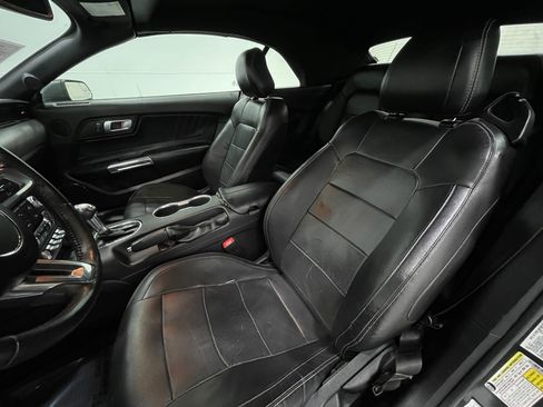 Used 2018 Ford Mustang Premium image 13