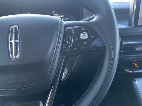 Used 2023 Lincoln Aviator Standard w/ Premium Package image 30