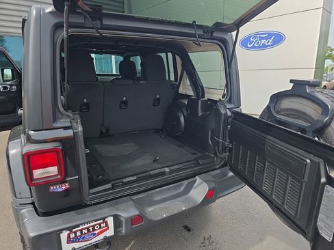Used 2023 Jeep Wrangler Unlimited Sahara AWD/4WD image 32