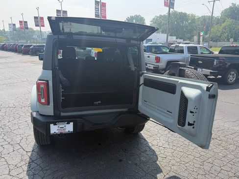Used 2022 Ford Bronco Outer Banks AWD/4WD image 7