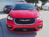 New 2025 Chrysler Pacifica Select image 3