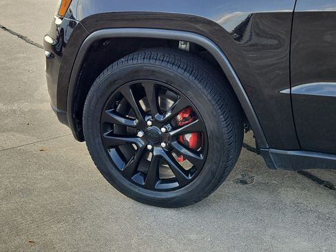 Used 2021 Jeep Grand Cherokee Freedom Edition AWD/4WD image 11