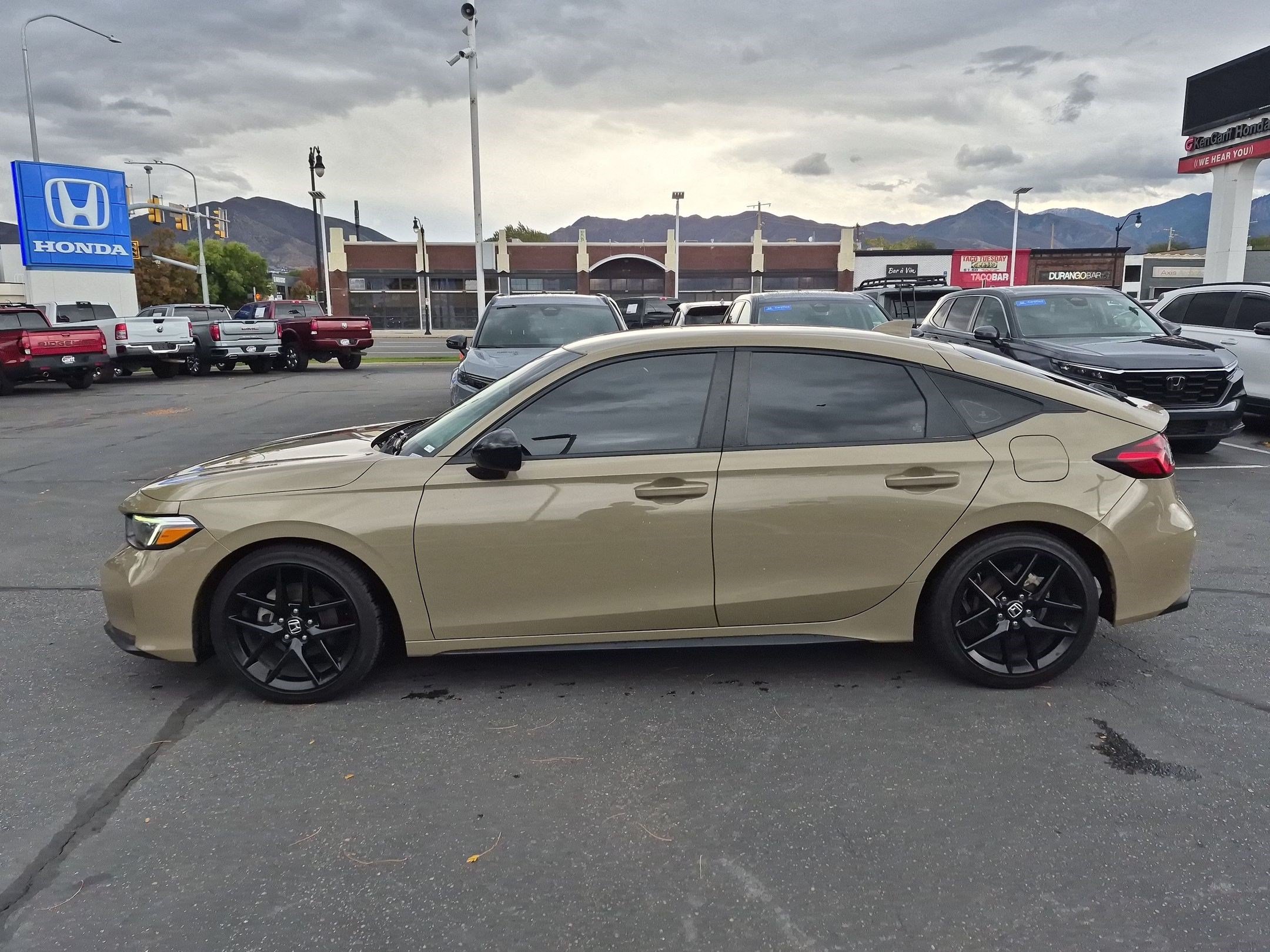 Used 2025 Honda Civic Sport image 9