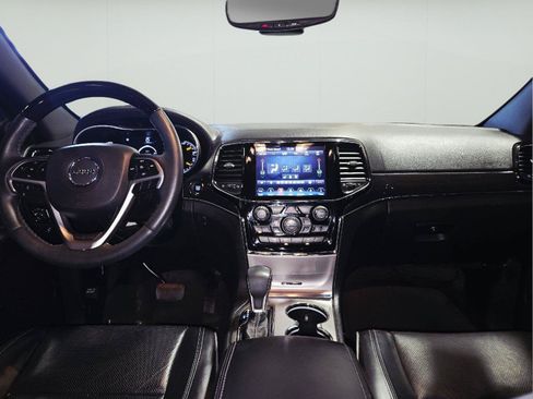 Used 2019 Jeep Grand Cherokee Overland AWD/4WD image 56