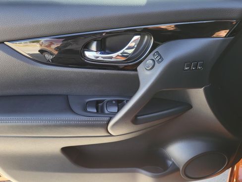 Certified 2022 Nissan Rogue Sport SV w/ Technology Package image 19