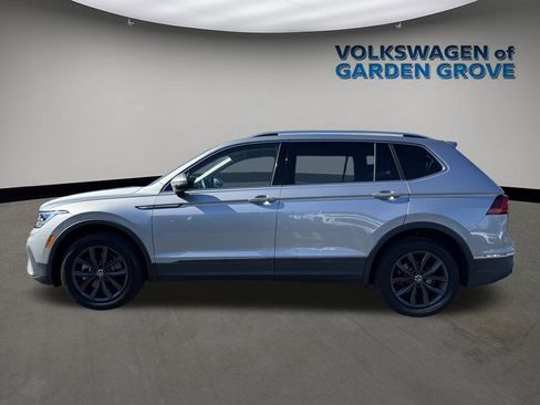 Used 2022 Volkswagen Tiguan SE image 4