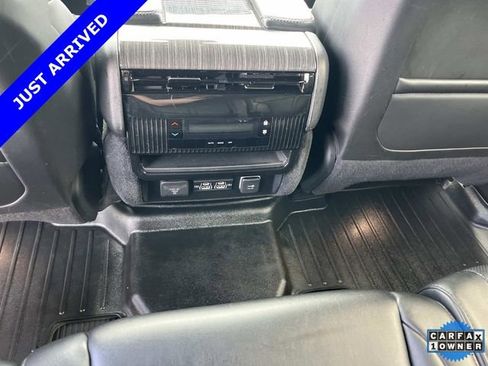 Used 2022 Jeep Wagoneer Series II AWD/4WD image 18