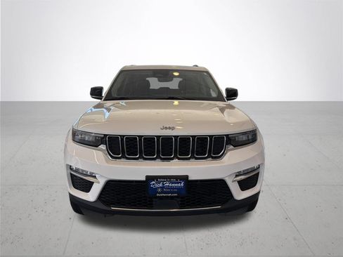 Used 2023 Jeep Grand Cherokee Limited w/ Trailer Tow Prep Group (B) AWD/4WD image 3