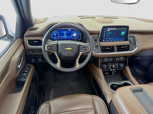 Used 2023 Chevrolet Suburban High Country RWD image 27