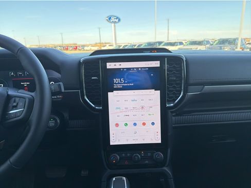 New 2025 Ford Ranger Lariat w/ FX4 Off-Road Package image 17