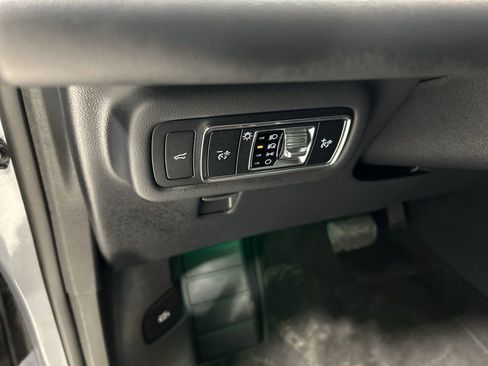 Certified 2024 Lincoln Nautilus Reserve w/ Equipment Group 202A image 11