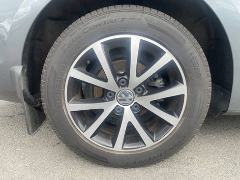 Used 2017 Volkswagen Jetta SE FWD image 11
