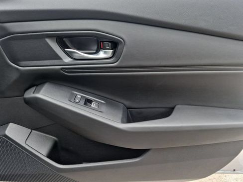 Used 2025 Honda Accord SE image 32