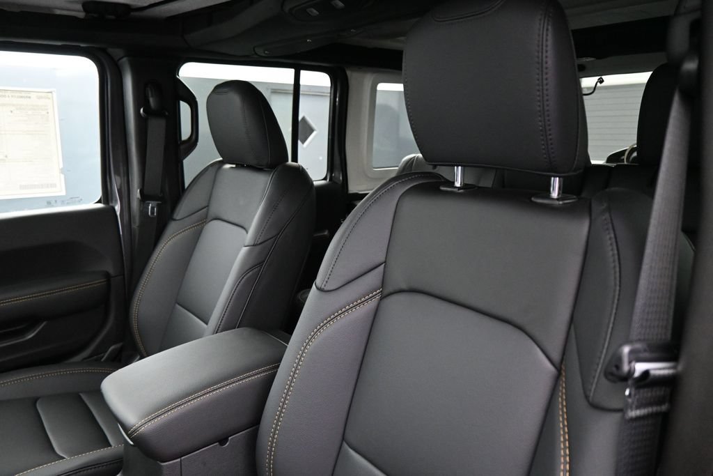 New 2027 Jeep Wrangler Unlimited Sahara AWD/4WD image 12