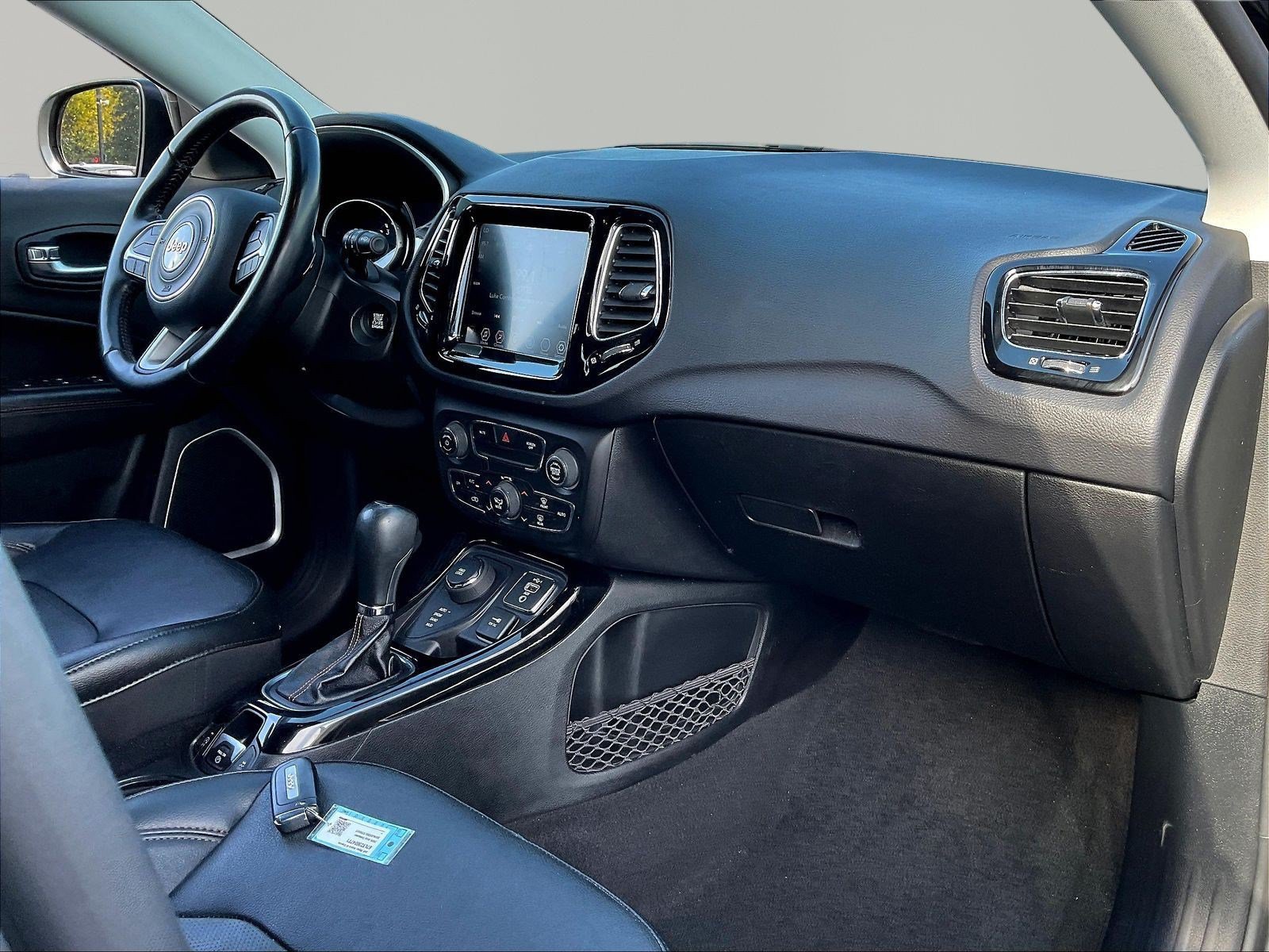 Used 2020 Jeep Compass Limited AWD/4WD image 27