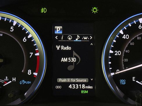 Used 2019 Toyota Highlander XLE AWD/4WD image 63