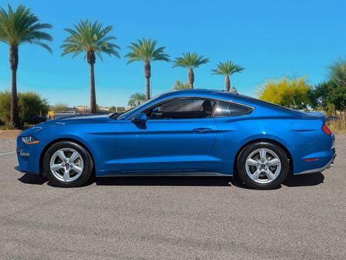 Used 2019 Ford Mustang Coupe image 2