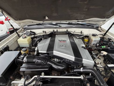 Used 2001 Lexus LX 470 4WD image 14