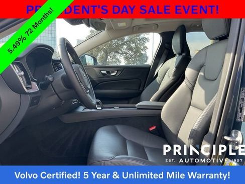 Certified 2025 Volvo V60 B5 Cross Country Plus image 30