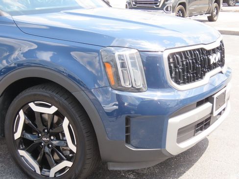 Used 2023 Kia Telluride EX FWD image 6