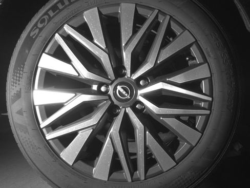 Used 2025 Nissan Altima 2.5 SV FWD image 15