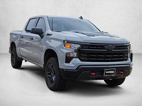 Used 2024 Chevrolet Silverado 1500 Custom Trail Boss w/ LPO, Dark Essentials Package image 3