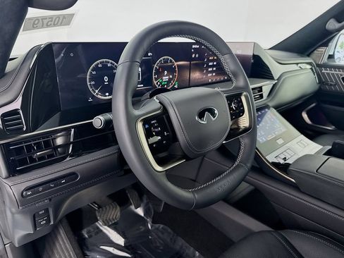Certified 2026 INFINITI QX80 Autograph AWD/4WD image 9