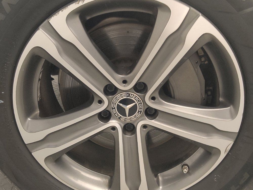 Used 2019 Mercedes-Benz GLC 300 image 31