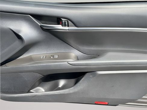 Used 2024 Toyota Camry SE image 26