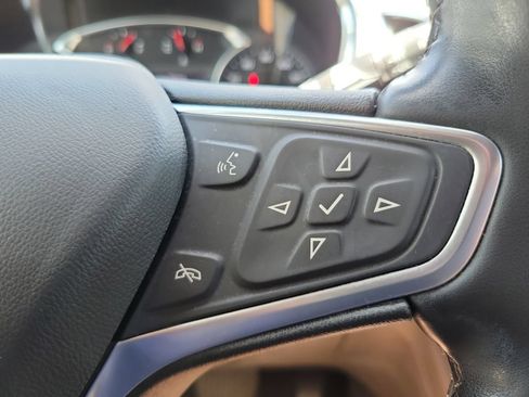 Used 2023 Chevrolet Equinox Premier FWD image 24